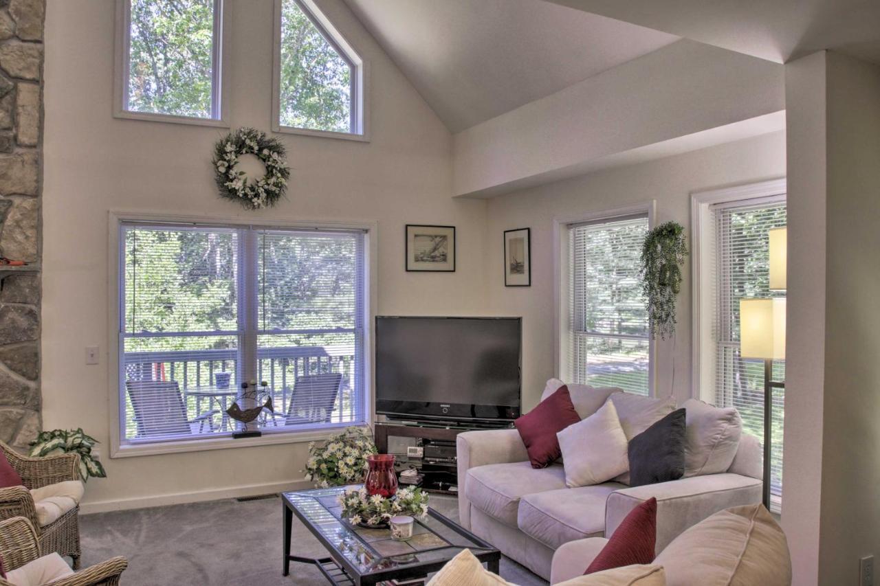 Spacious Home With Deck, Grill And Delaware River View Callicoon ภายนอก รูปภาพ