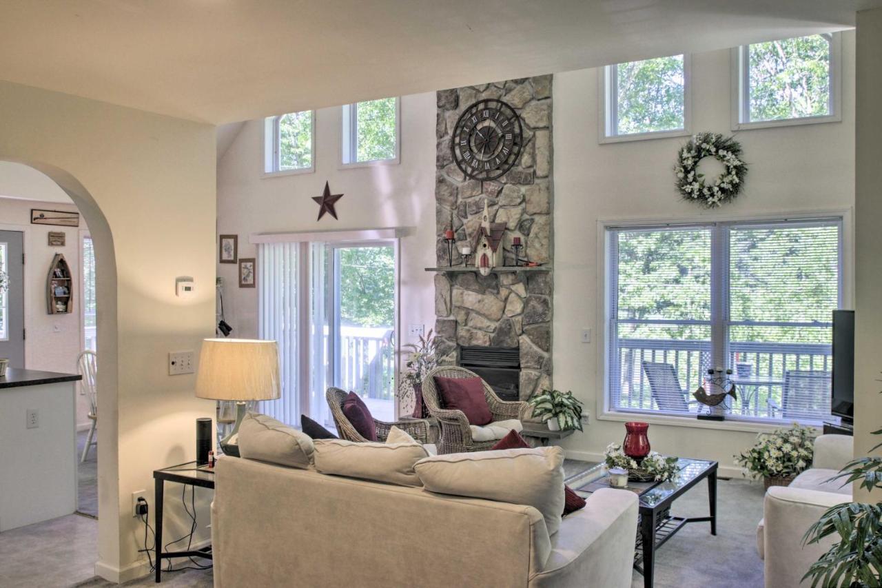 Spacious Home With Deck, Grill And Delaware River View Callicoon ภายนอก รูปภาพ